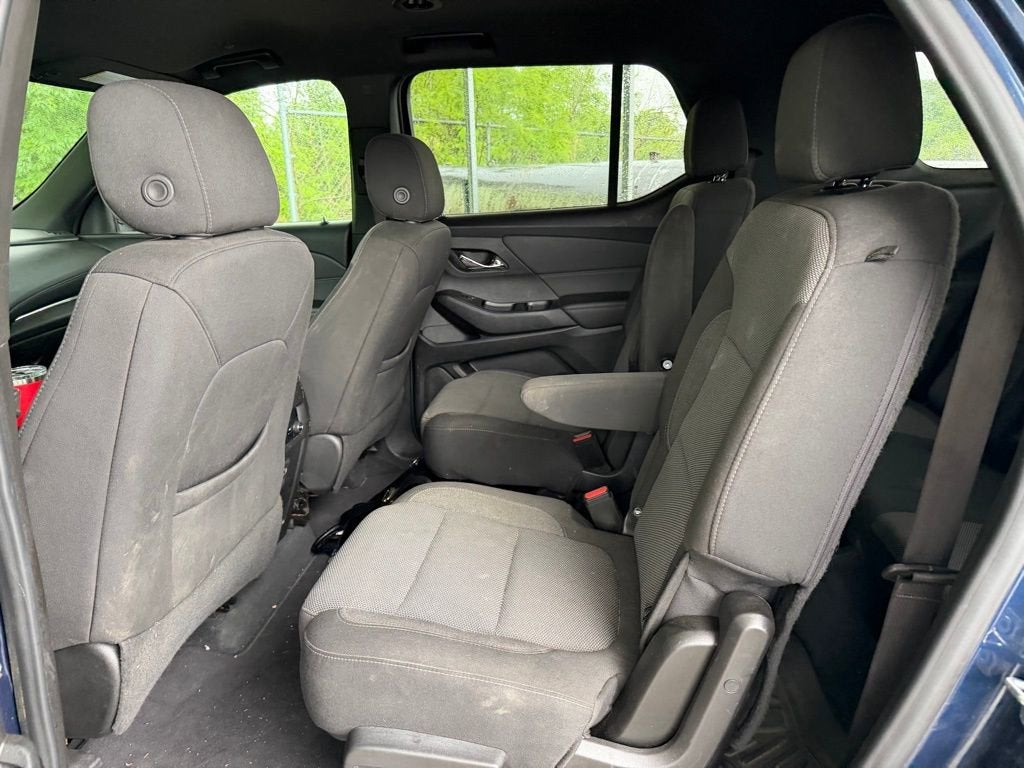 2022 Chevrolet Traverse LT Cloth