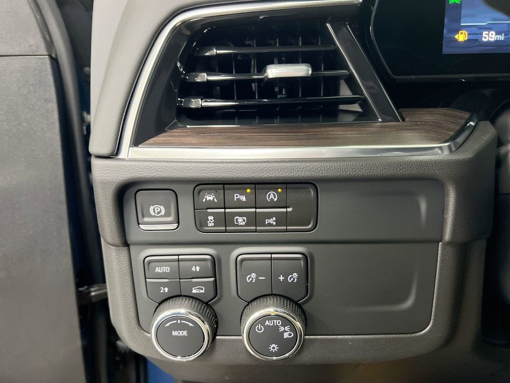 2025 Chevrolet Suburban LT