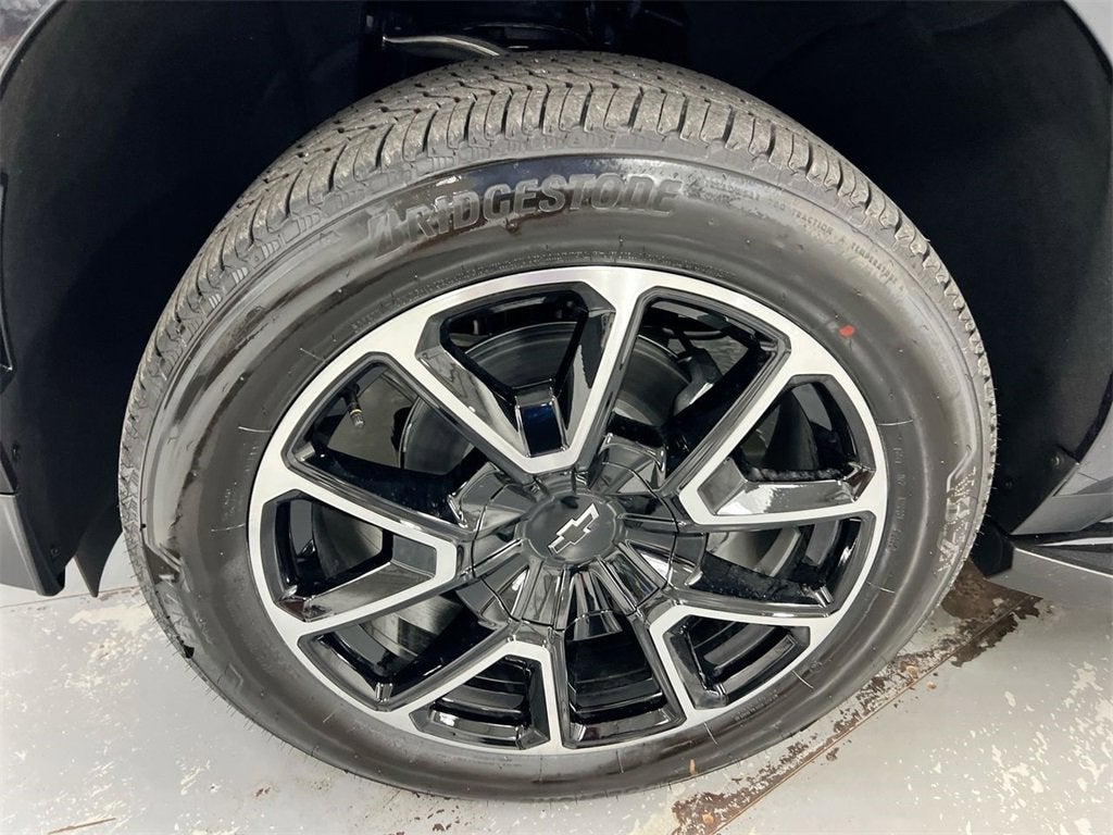 2025 Chevrolet Suburban RST