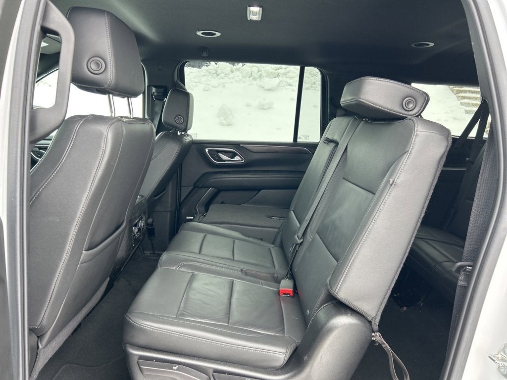 2024 Chevrolet Suburban LT