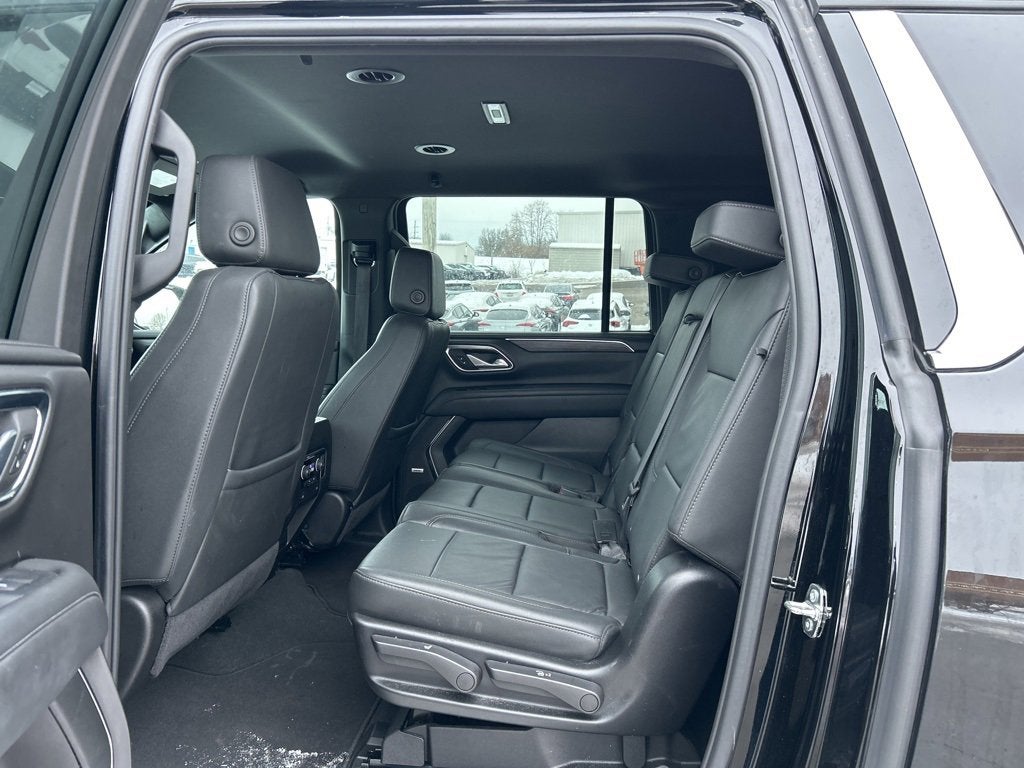 2024 Chevrolet Suburban LT