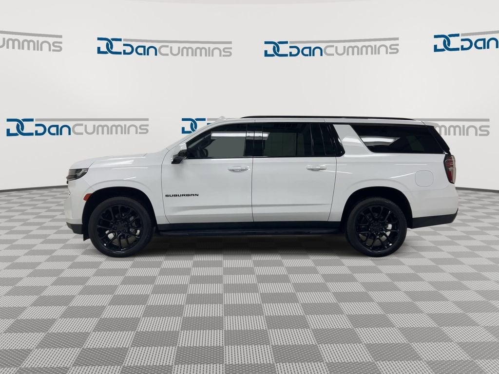 2023 Chevrolet Suburban RST