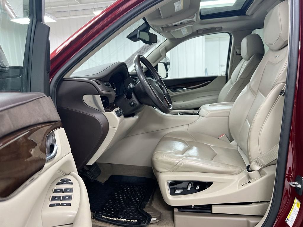 2016 Cadillac Escalade Luxury Collection