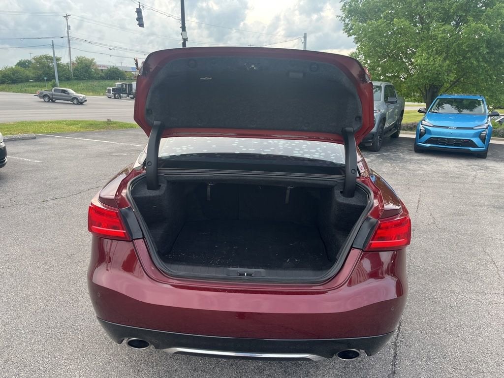 2017 Nissan Maxima SR