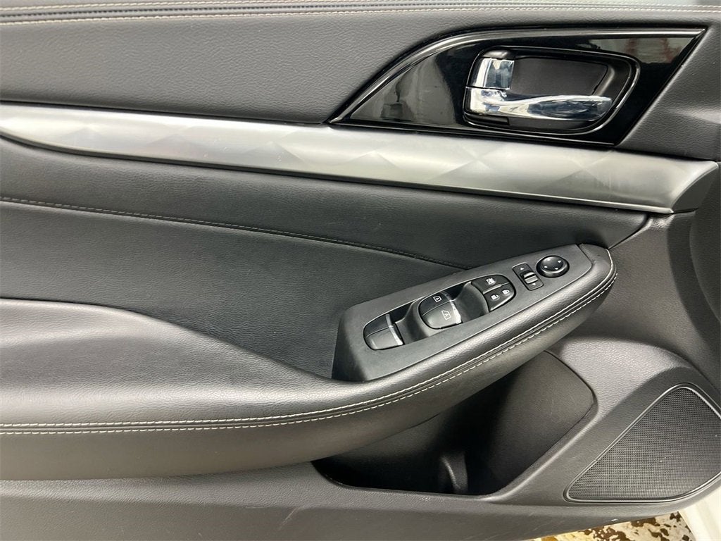 2023 Nissan Maxima SV