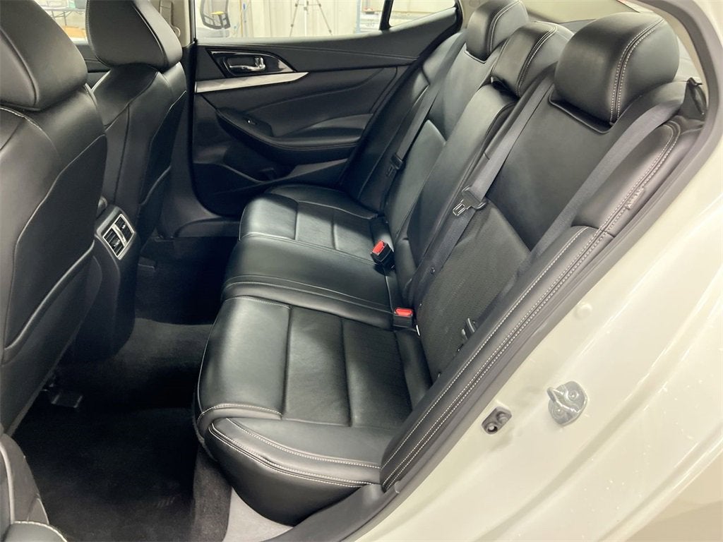 2023 Nissan Maxima SV