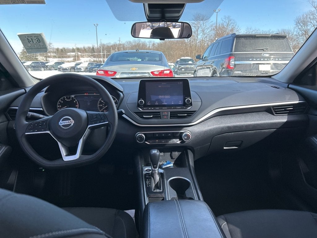 2022 Nissan Altima 2.5 SV