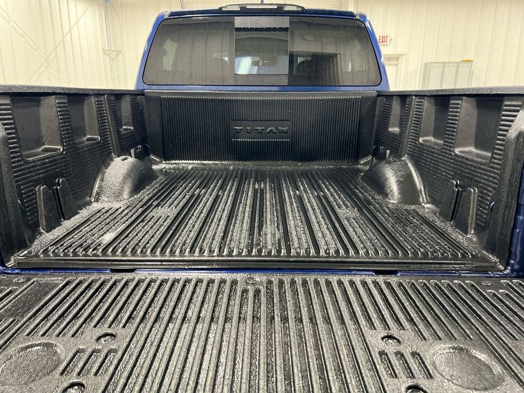 2024 Nissan Titan SV