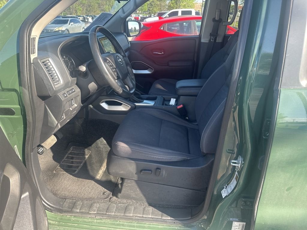 2022 Nissan Frontier SV