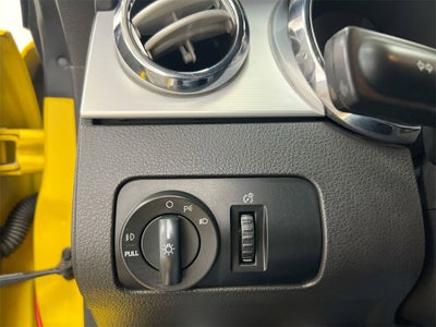 2005 Ford Mustang GT Deluxe