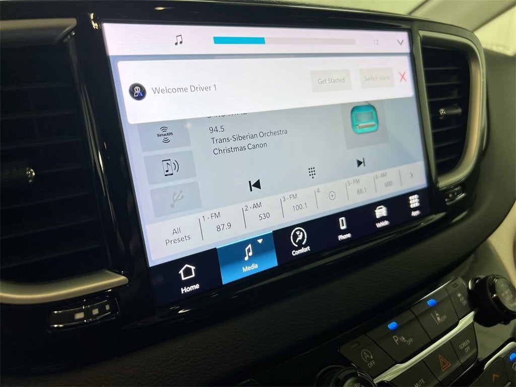 2024 Chrysler Pacifica Touring L