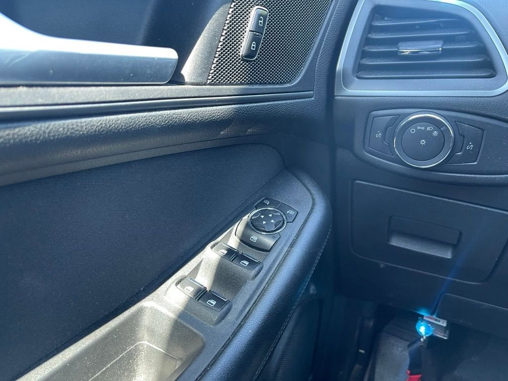 2015 Ford Edge SE