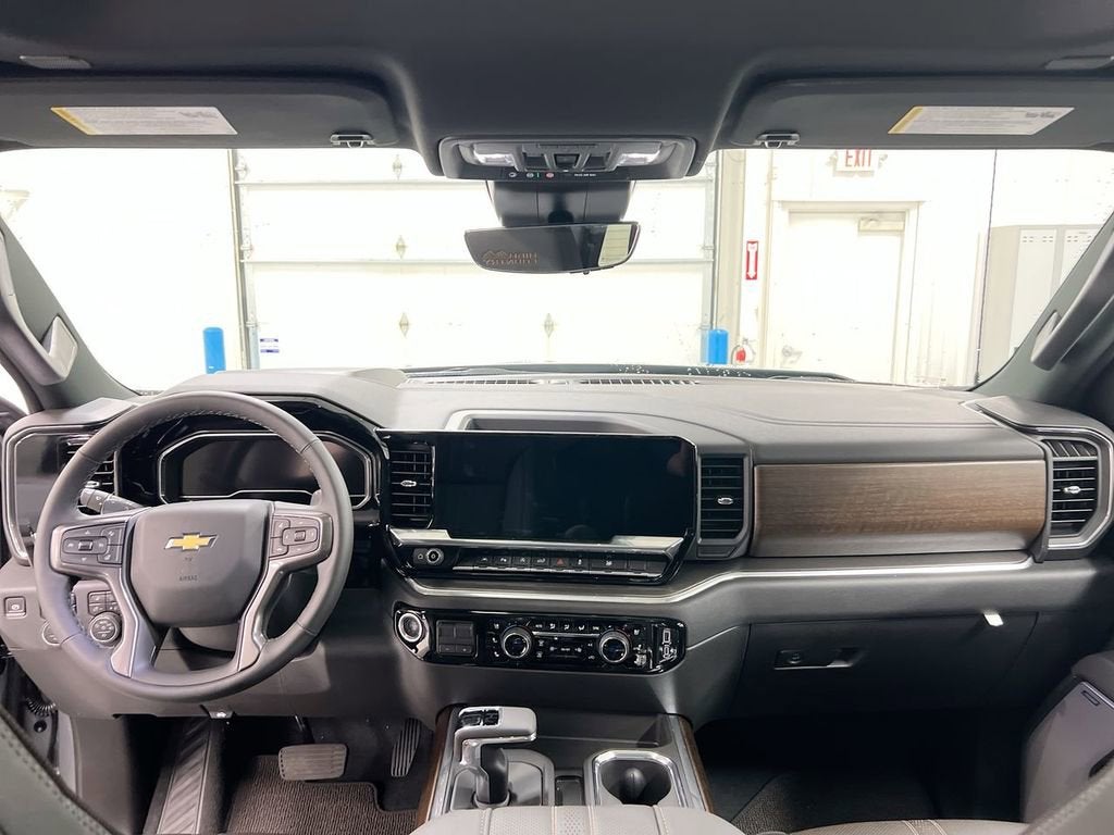 2025 Chevrolet Silverado 1500 High Country
