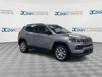 2023 Jeep Compass Latitude Lux