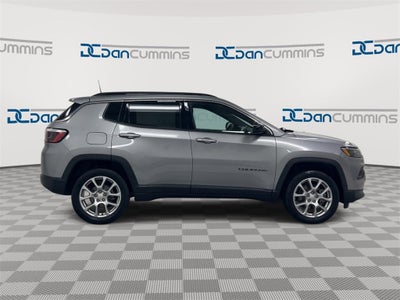 2023 Jeep Compass Latitude Lux