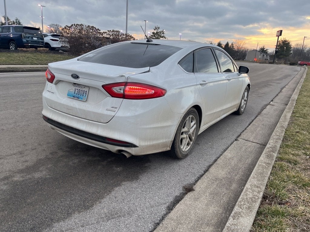 2016 Ford Fusion SE