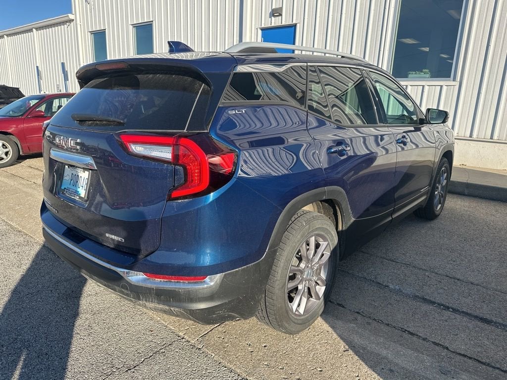 2023 GMC Terrain SLT