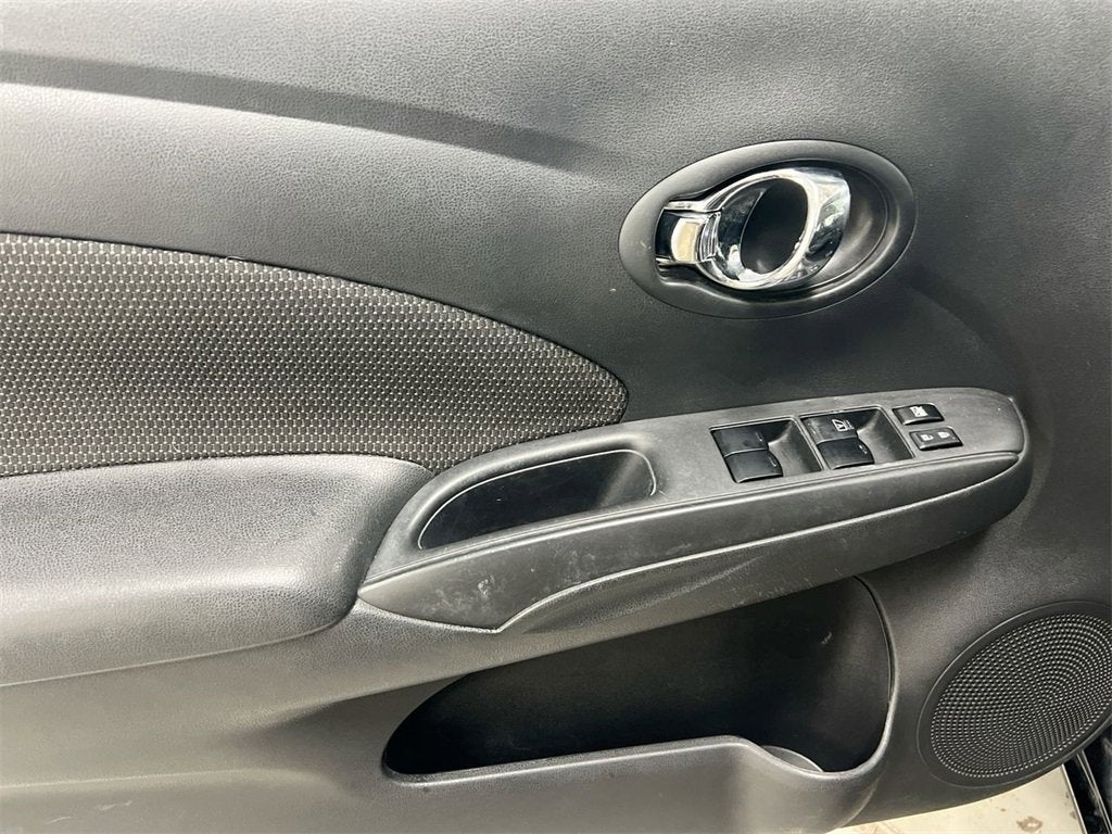 2013 Nissan Versa SV