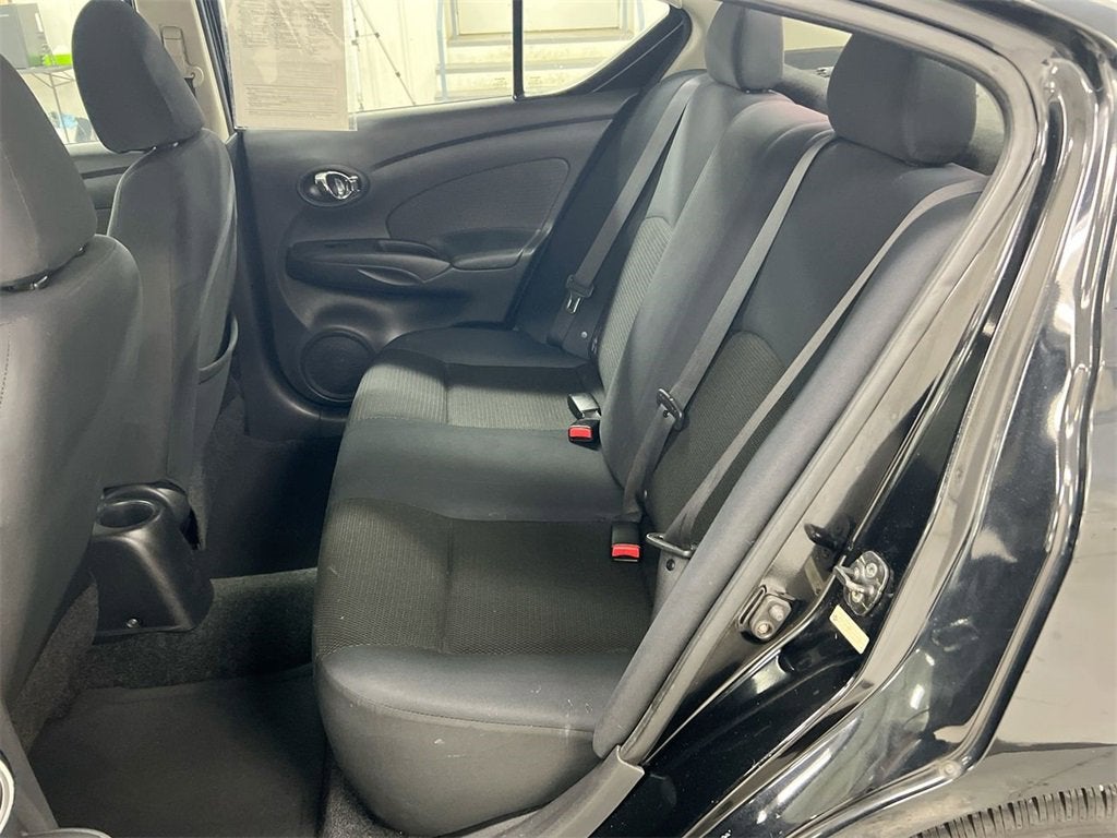 2013 Nissan Versa SV