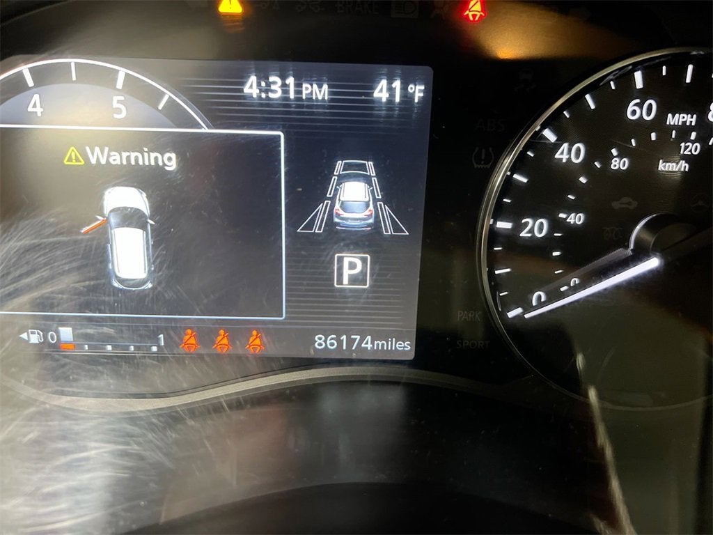 2021 Nissan Kicks SR