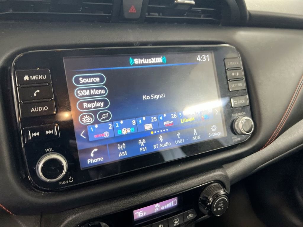 2021 Nissan Kicks SR