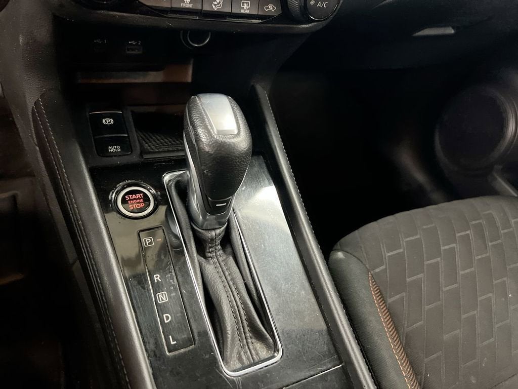 2021 Nissan Kicks SR