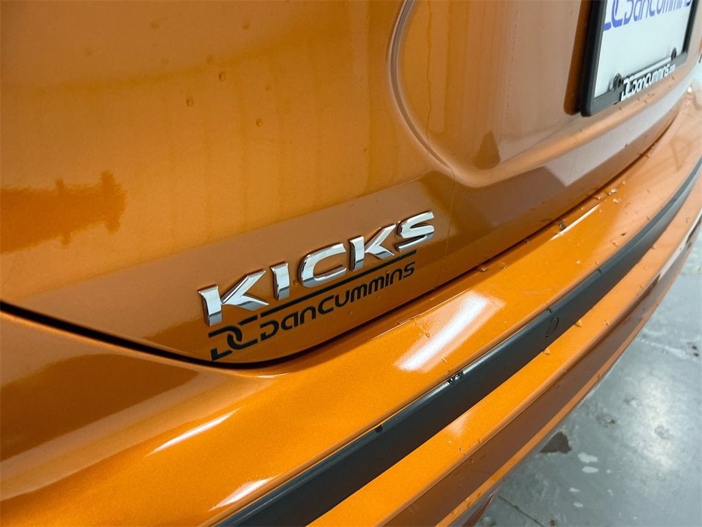 2021 Nissan Kicks SR