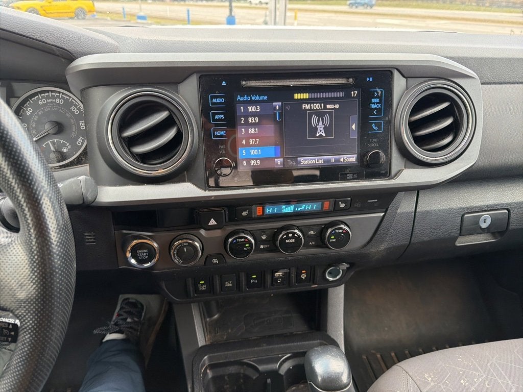 2016 Toyota Tacoma SR