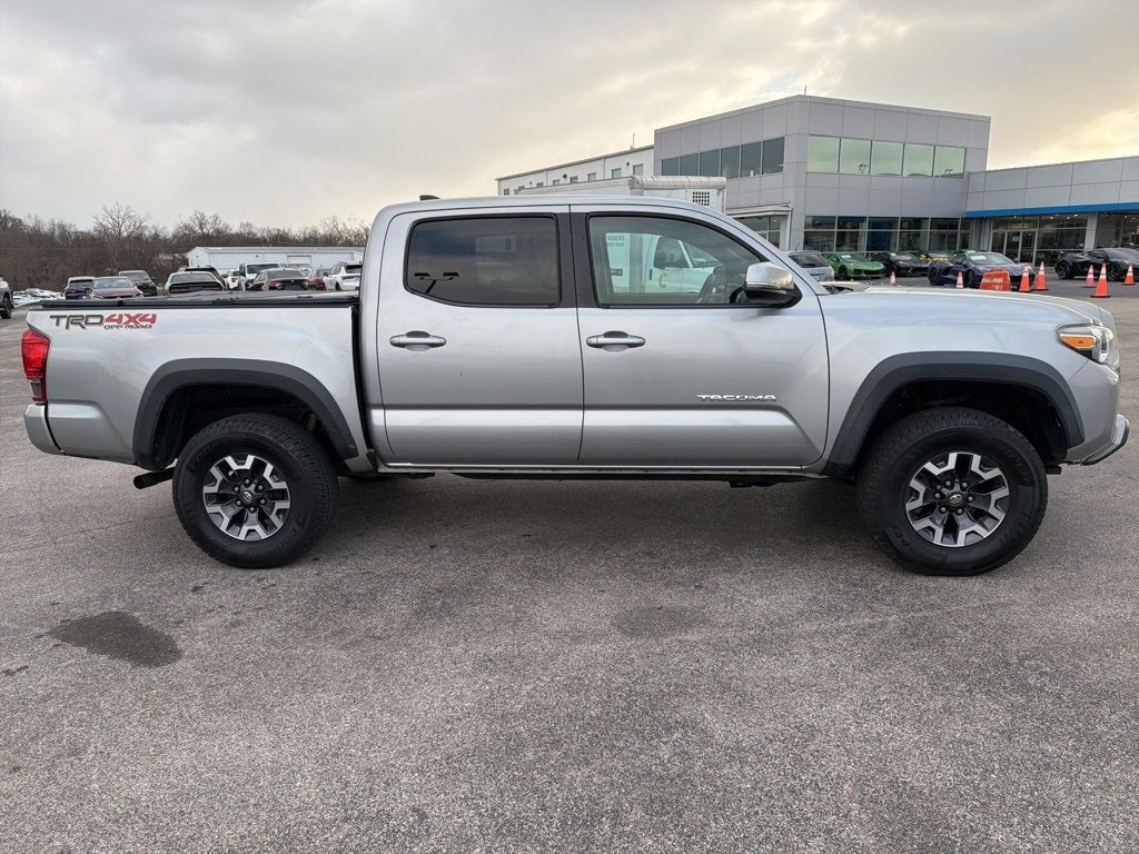 2016 Toyota Tacoma SR