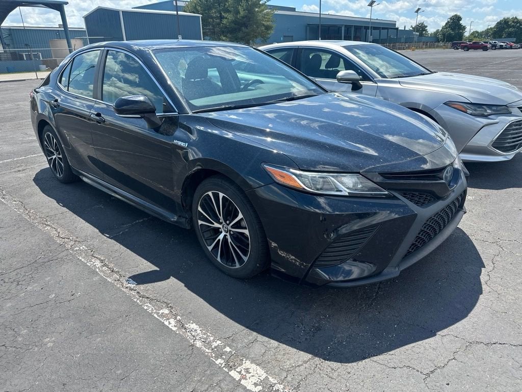 2019 Toyota Camry Hybrid LE