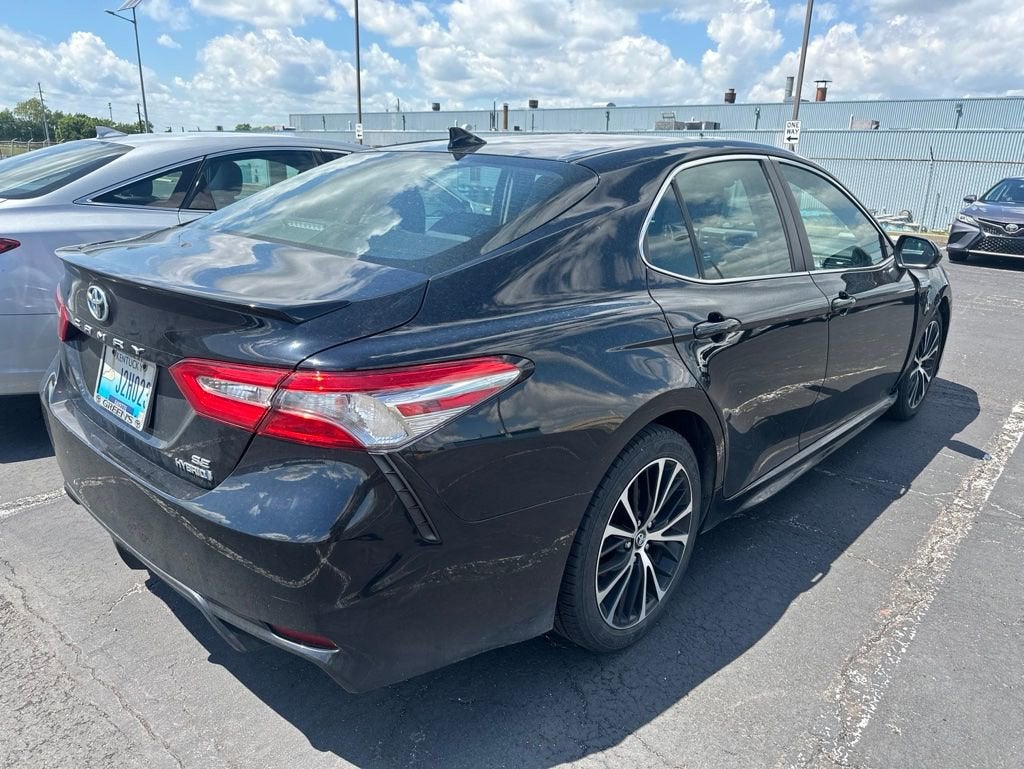 2019 Toyota Camry Hybrid LE