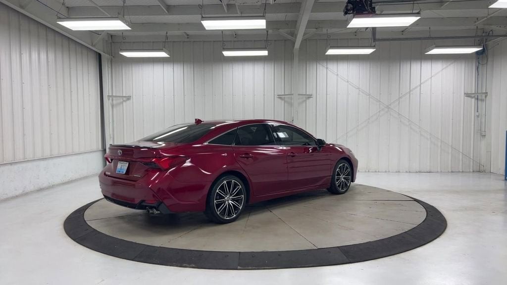 2019 Toyota Avalon XLE