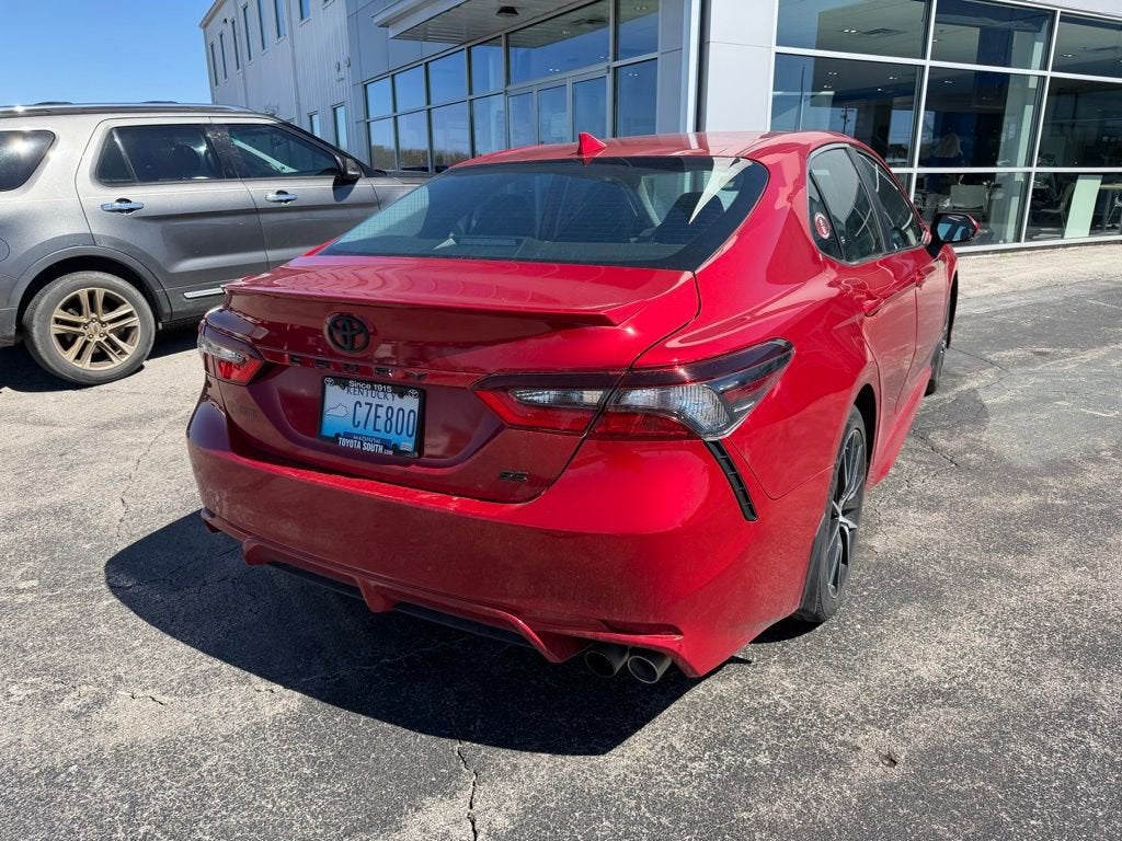 2022 Toyota Camry SE