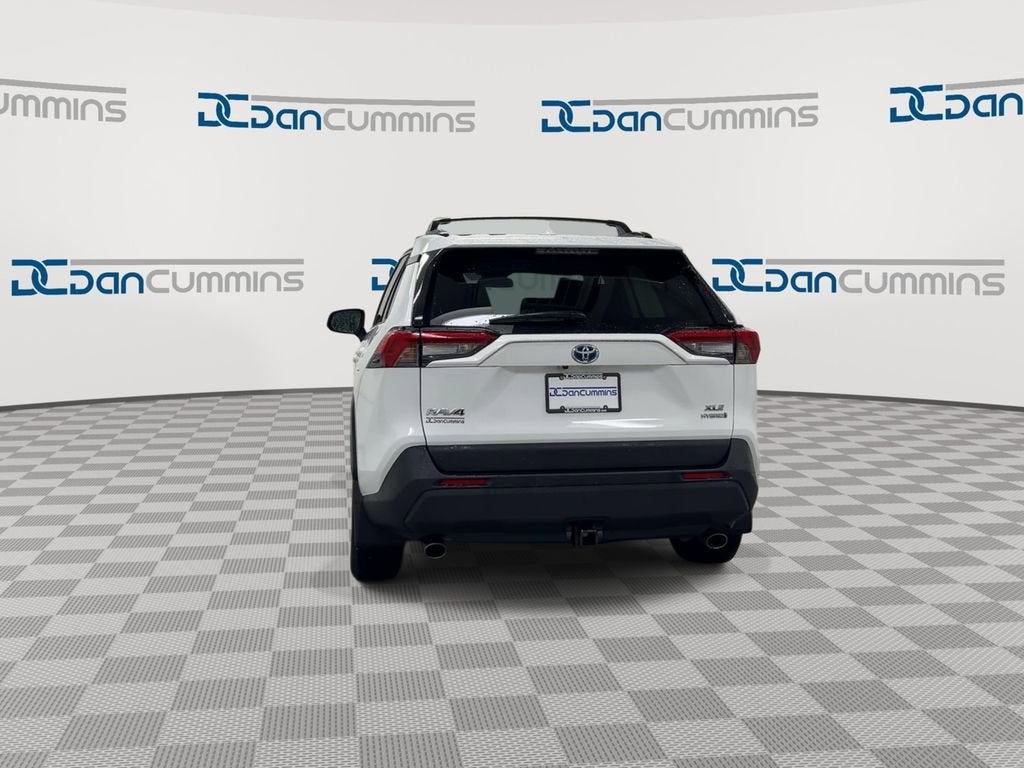 2021 Toyota RAV4 Hybrid XLE