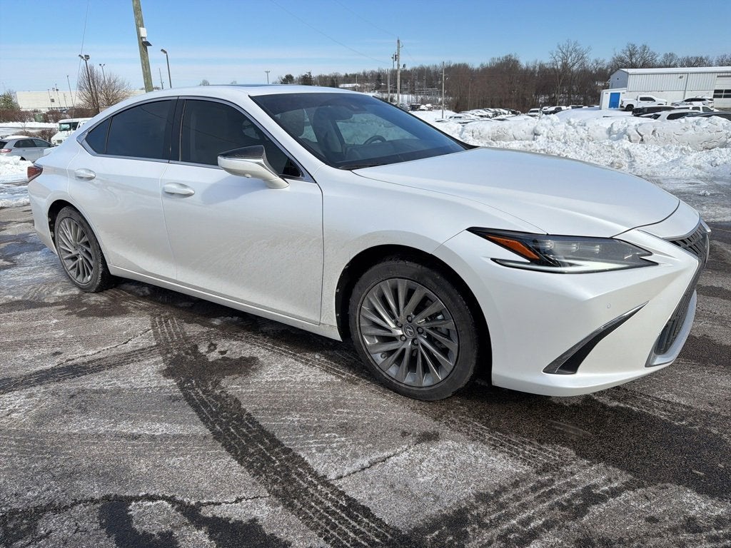 2025 Lexus ES ES 300h Ultra Luxury
