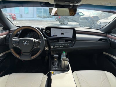 2025 Lexus ES ES 300h Ultra Luxury