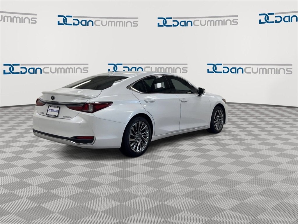 2025 Lexus ES ES 300h Ultra Luxury