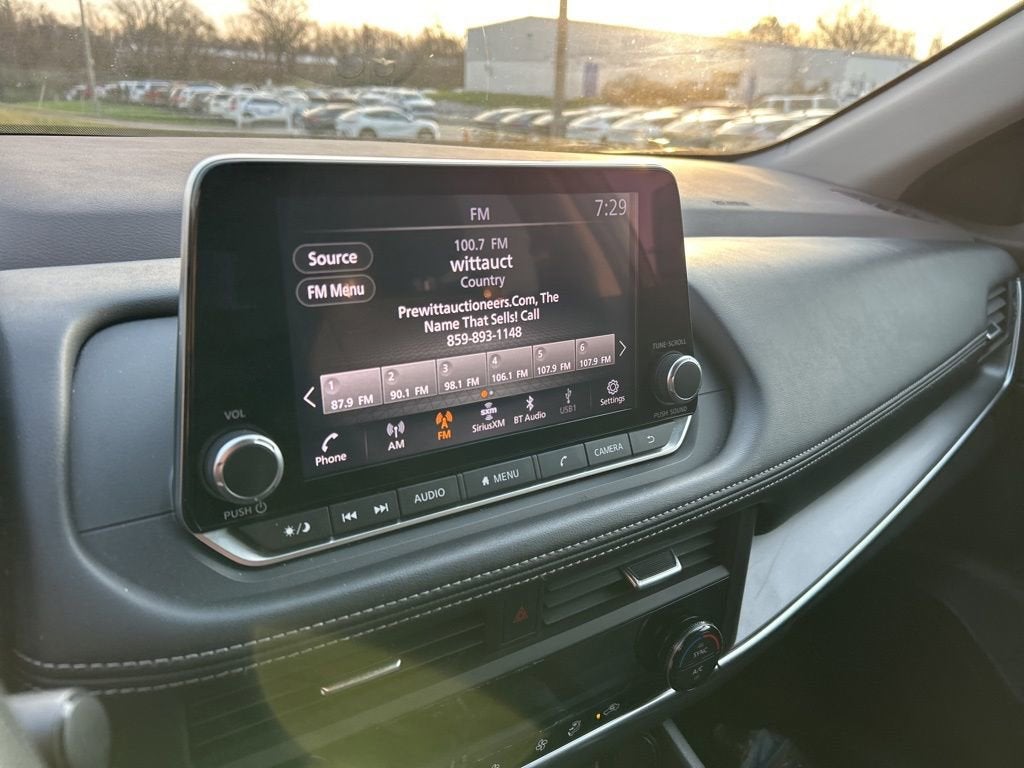 2023 Nissan Rogue SV