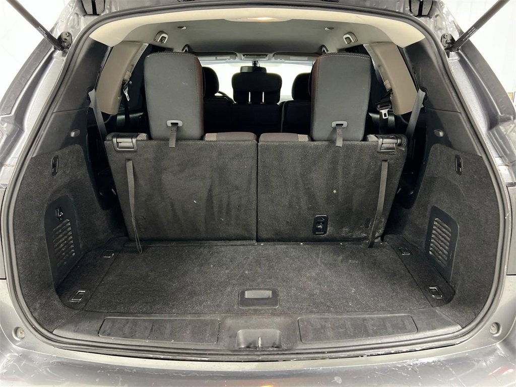 2020 Nissan Pathfinder SV