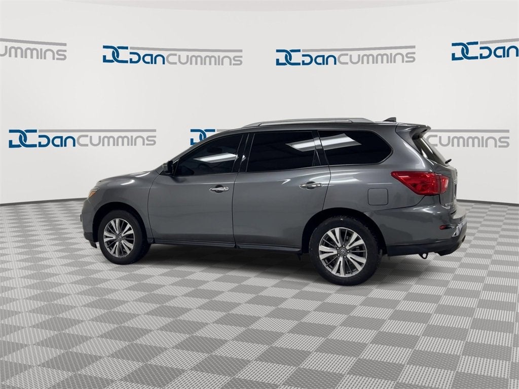 2020 Nissan Pathfinder SV