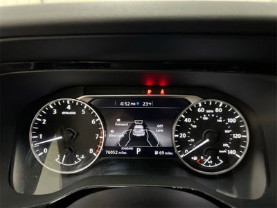 2022 Nissan Pathfinder SV