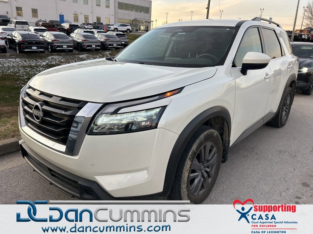 2024 Nissan Pathfinder SV