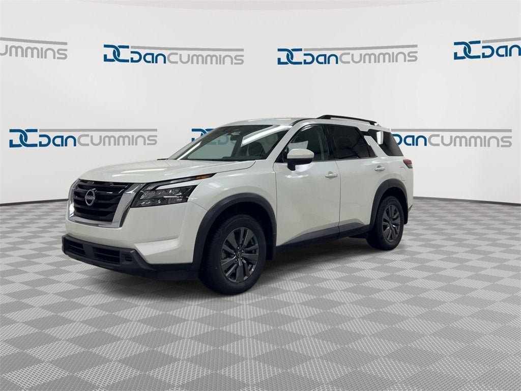 2024 Nissan Pathfinder SV