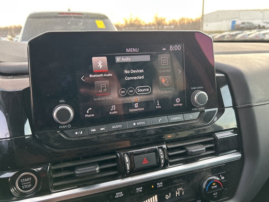 2024 Nissan Pathfinder SV