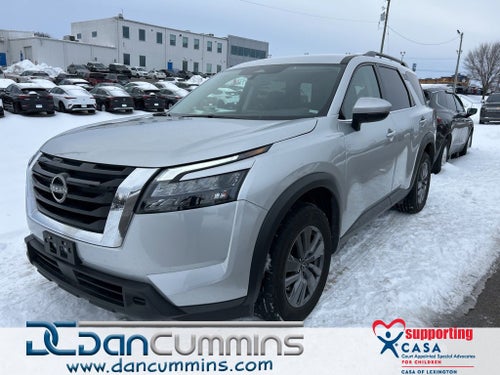 2025 Nissan Pathfinder SV