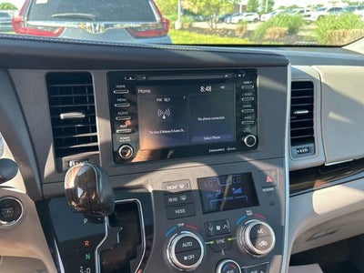 2020 Toyota Sienna XLE