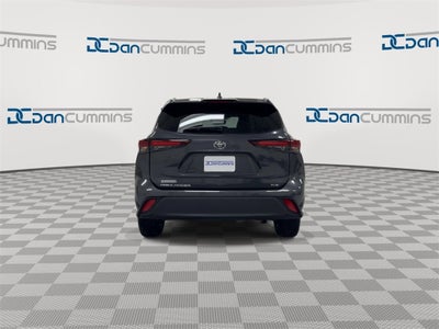 2024 Toyota Highlander LE