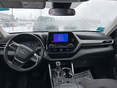 2024 Toyota Highlander LE