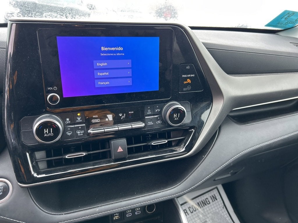 2024 Toyota Highlander LE