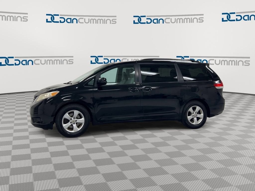 2011 Toyota Sienna LE AAS